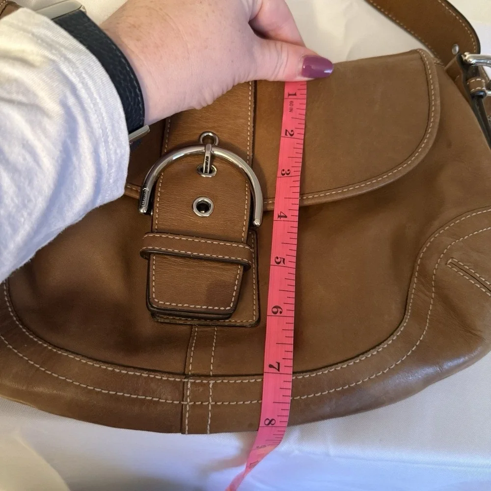 VTG Coach Y2K Tan Brown Leather Medium Soho Flap Shoulder Bag Purse 9248